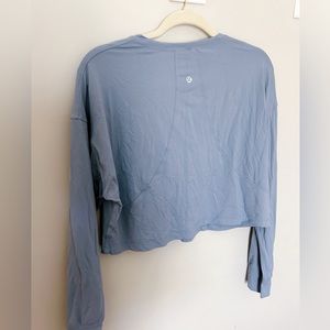 lululemon cropped longsleeve periwinkle top